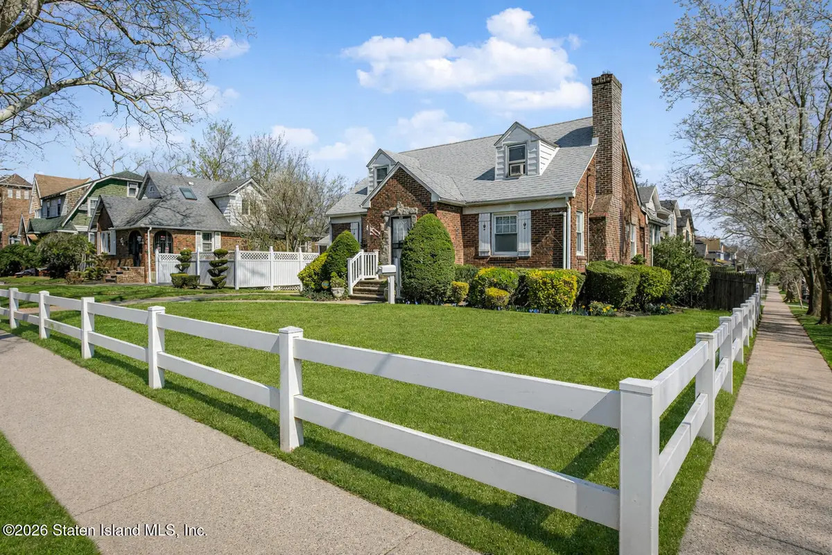 72 10 Street, Staten Island, NY 10306 - #1