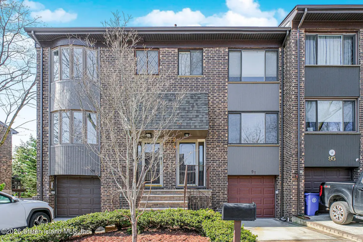 97 Dogwood Lane, Staten Island, NY 10305 - #1