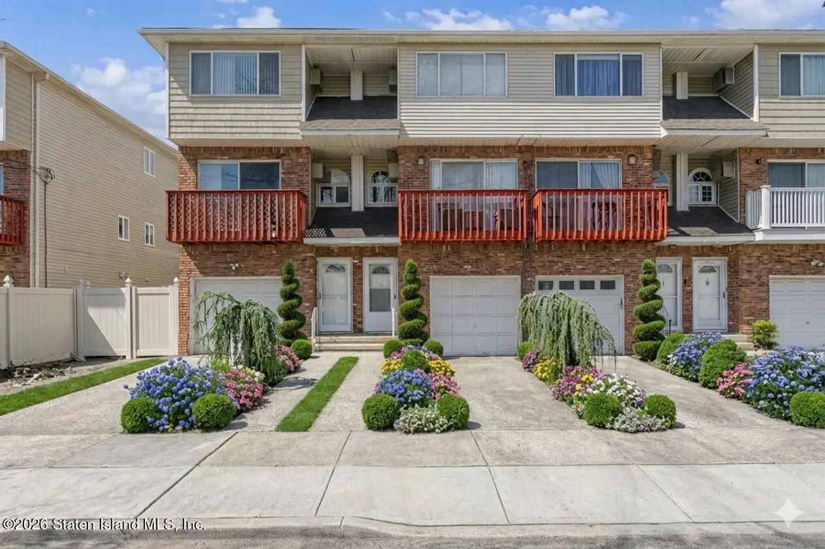 210 Tennyson Drive, Staten Island, NY 10308 - #1