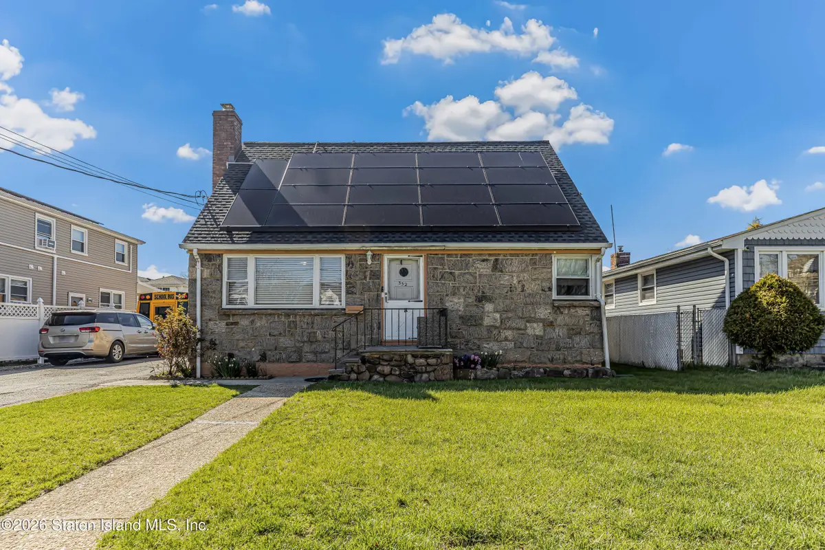 352 Stewart Avenue, Staten Island, NY 10314 - #1