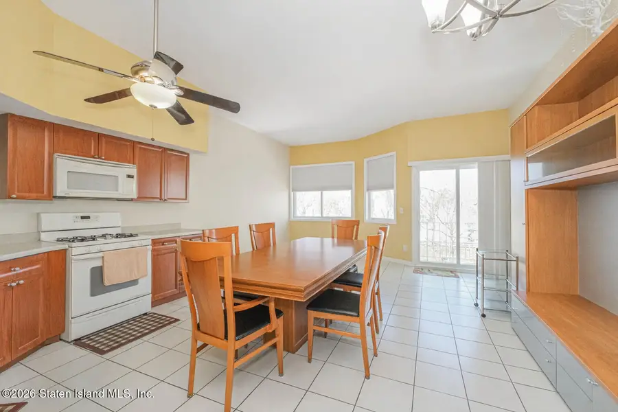 105 Tompkins Circle, Staten Island, NY 10301 - #2