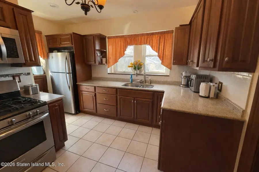 19 Lakeview Terrace, Staten Island, NY 10305 - #2