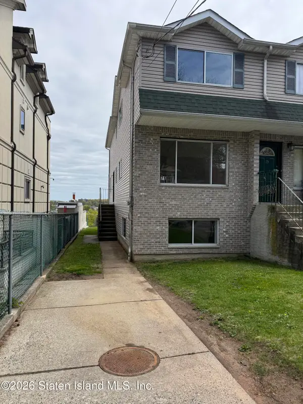 71 Starbuck Street, Staten Island, NY 10304