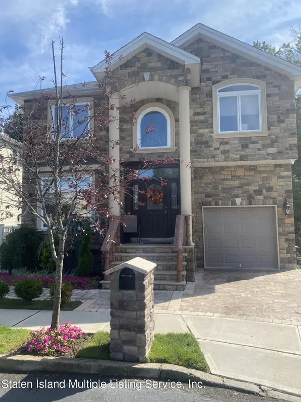 47 Brookside Loop, Staten Island, NY 10309