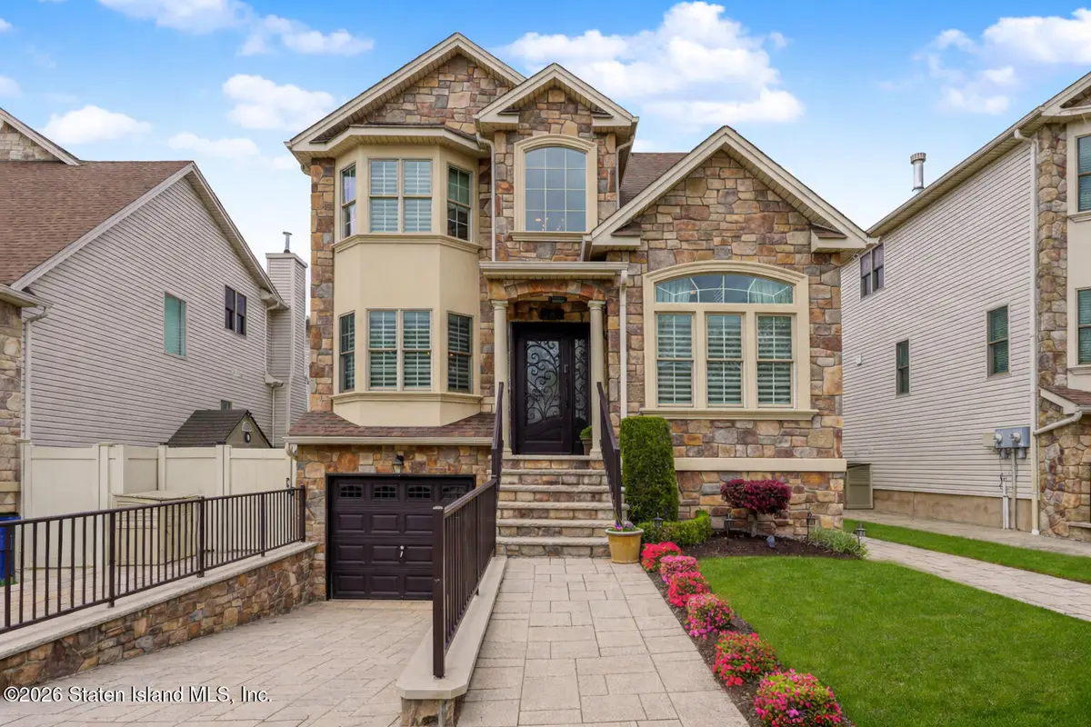 86 W Castor Place, Staten Island, NY 10312 - #1