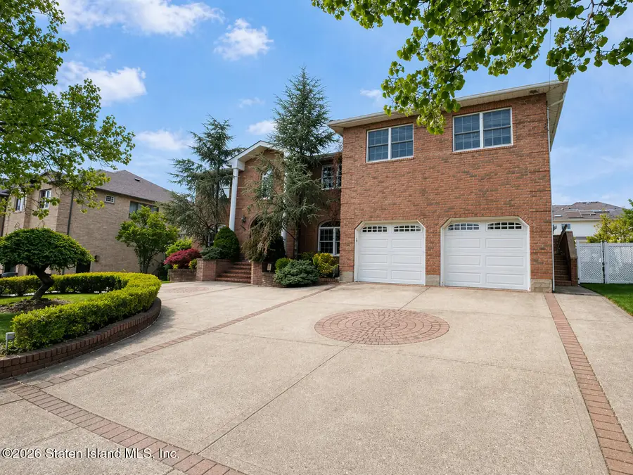 699 Ionia Avenue, Staten Island, NY 10312 - #2