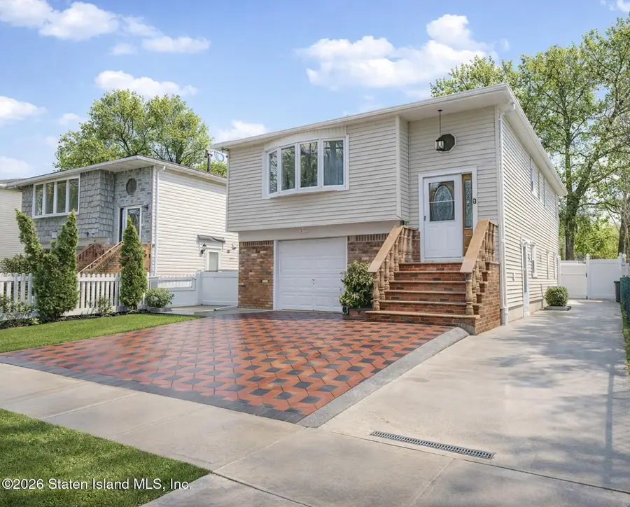 697 Woolley Avenue, Staten Island, NY 10314 - #2