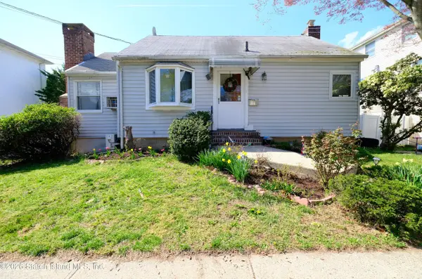 130 Hillcrest Terrace, Staten Island, NY 10305