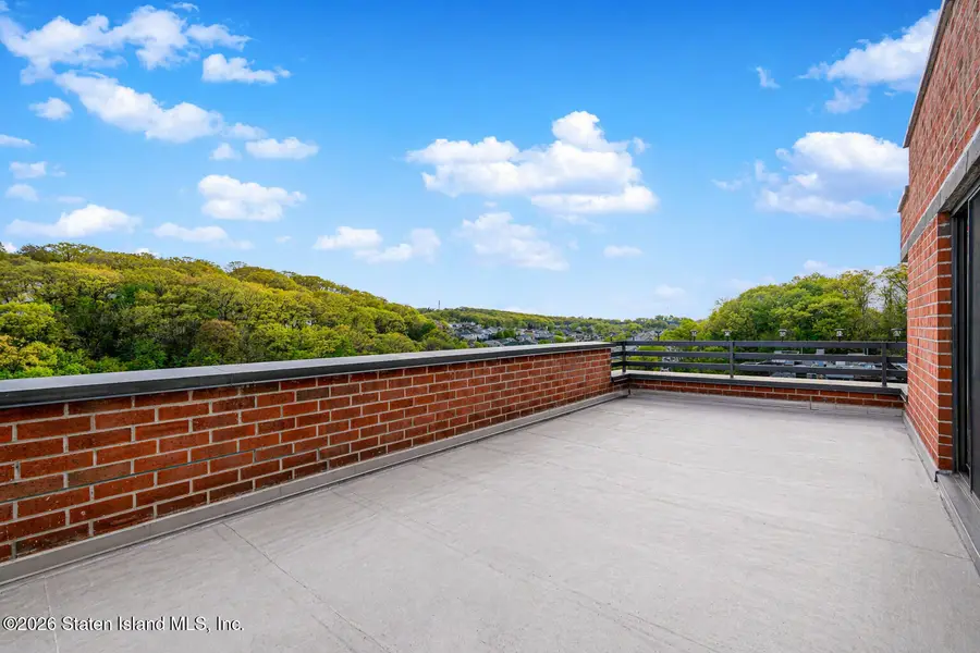 755 Narrows Road N #1001, Staten Island, NY 10304 - #2