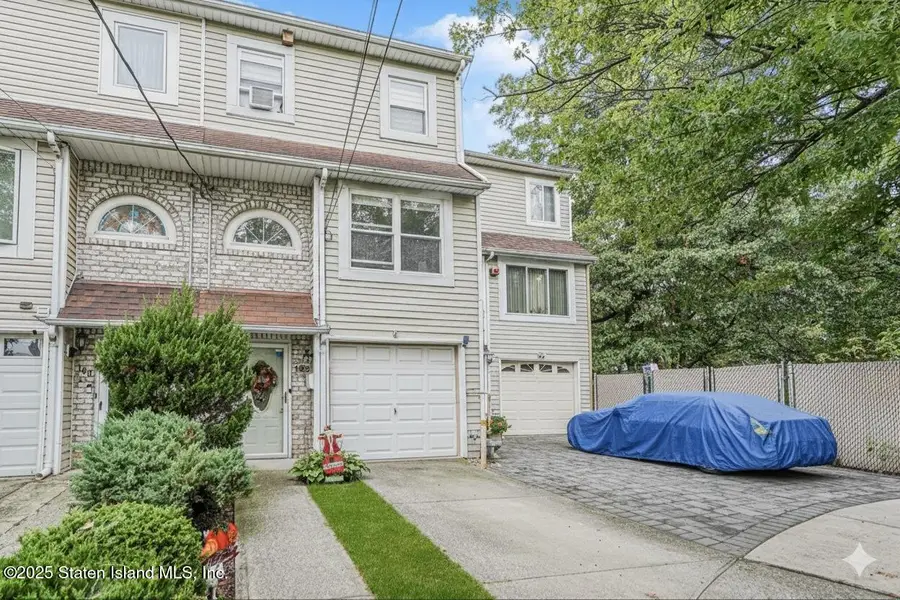 102 Seguine Place, Staten Island, NY 10312 - #2