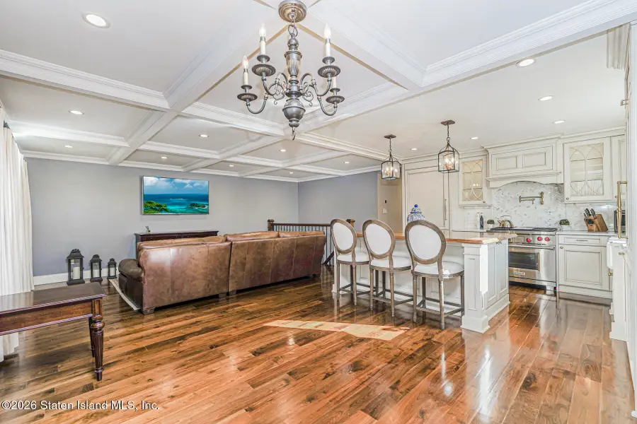 88 W Cedarview Avenue, Staten Island, NY 10306 - #2