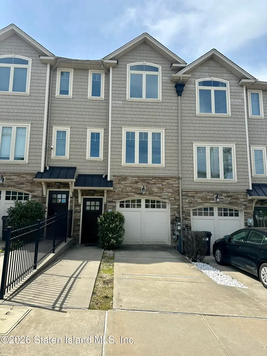 236 Lamberts Lane, Staten Island, NY 10314 - #2