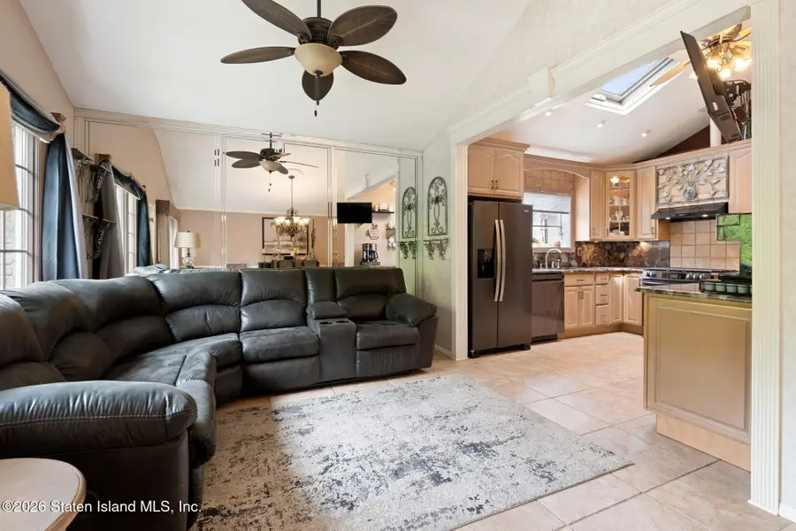 941 Ramona Avenue, Staten Island, NY 10309 - #3