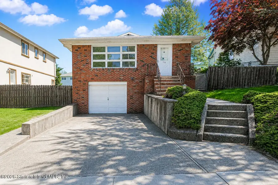 205 Perry Avenue, Staten Island, NY 10314 - #2