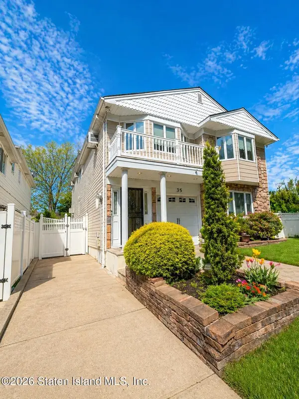 35 Nome Avenue, Staten Island, NY 10314