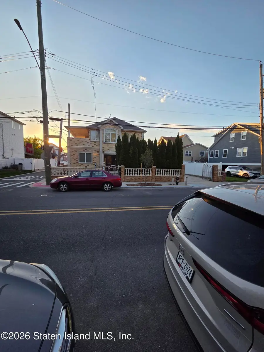 27 Cedar Grove Avenue, Staten Island, NY 10306 - #2