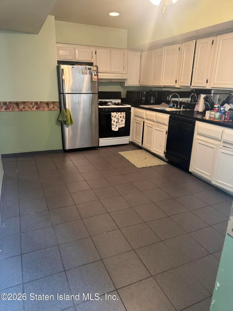 6 Dreyer Avenue #A, Staten Island, NY 10314 - #3