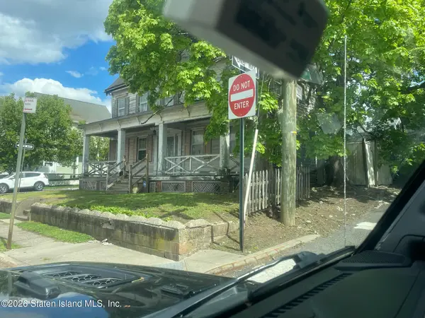 5466 Arthur Kill Road, Staten Island, NY 10307