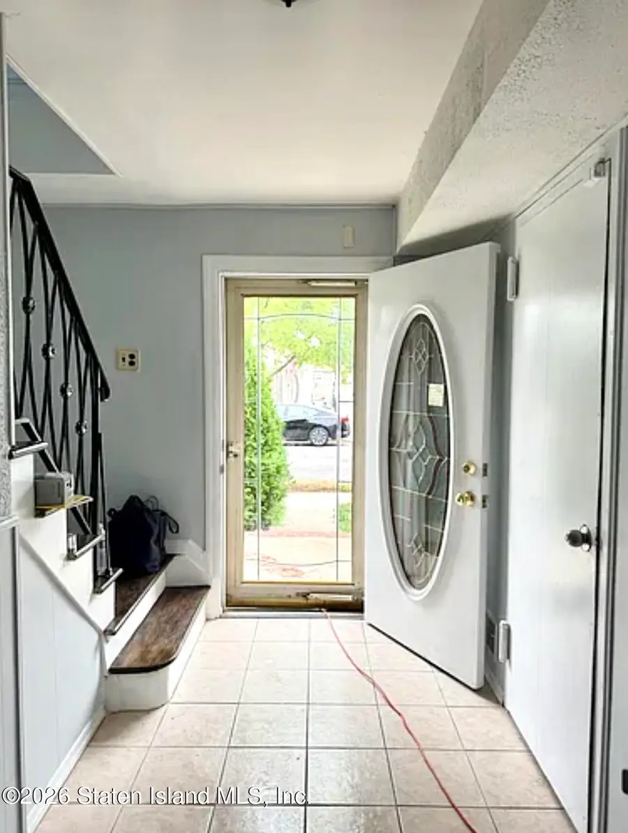 61 Middle Loop Road, Staten Island, NY 10308 - #2