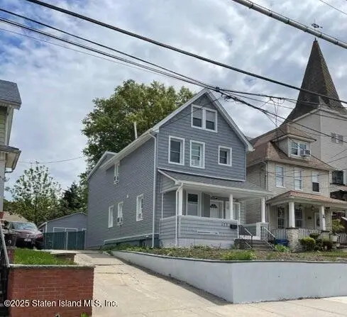 173 Clove Road, Staten Island, NY 10310