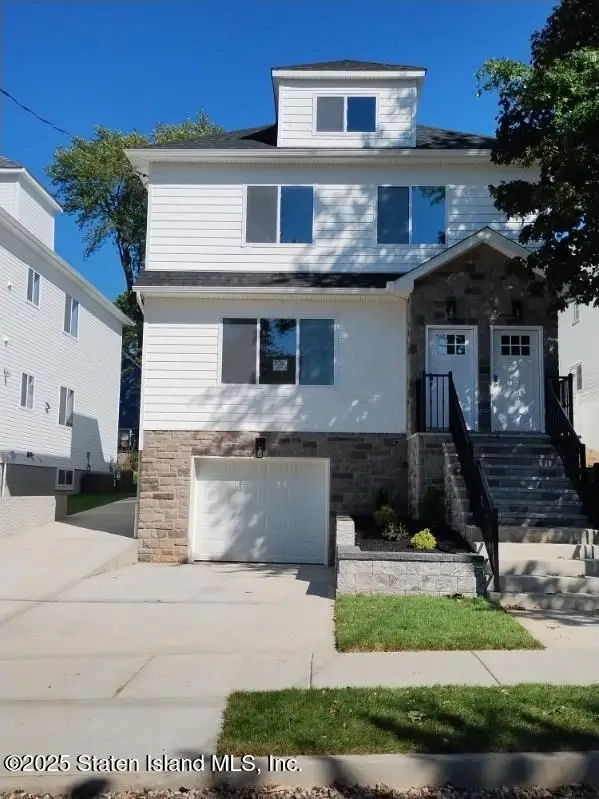 335 Oakland Avenue, Staten Island, NY 10310