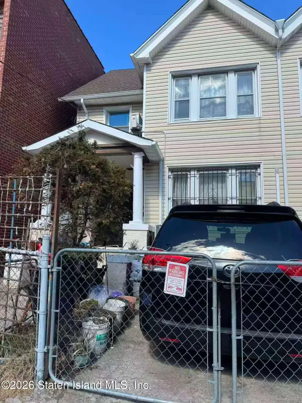 41-31 Hampton Street, Queens, NY 11373