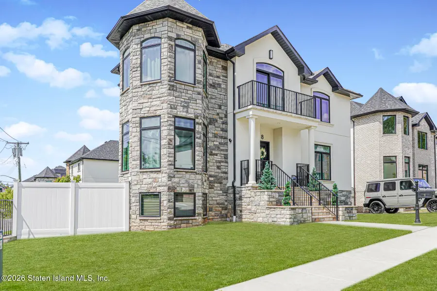 8 Torrice Loop, Staten Island, NY 10309 - #3