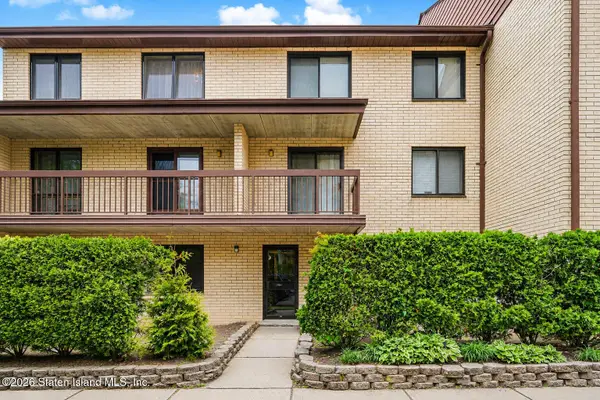 6 Windham Loop #3a, Staten Island, NY 10314