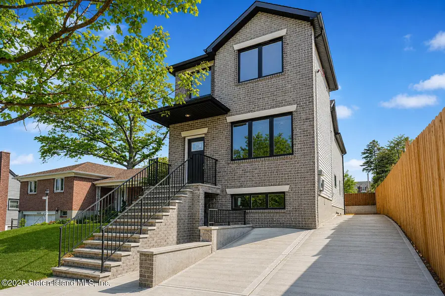 219 Barnard Avenue, Staten Island, NY 10307 - #2