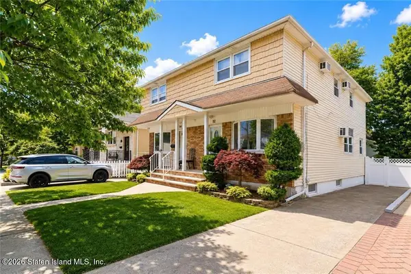 52 Cambridge Avenue, Staten Island, NY 10314