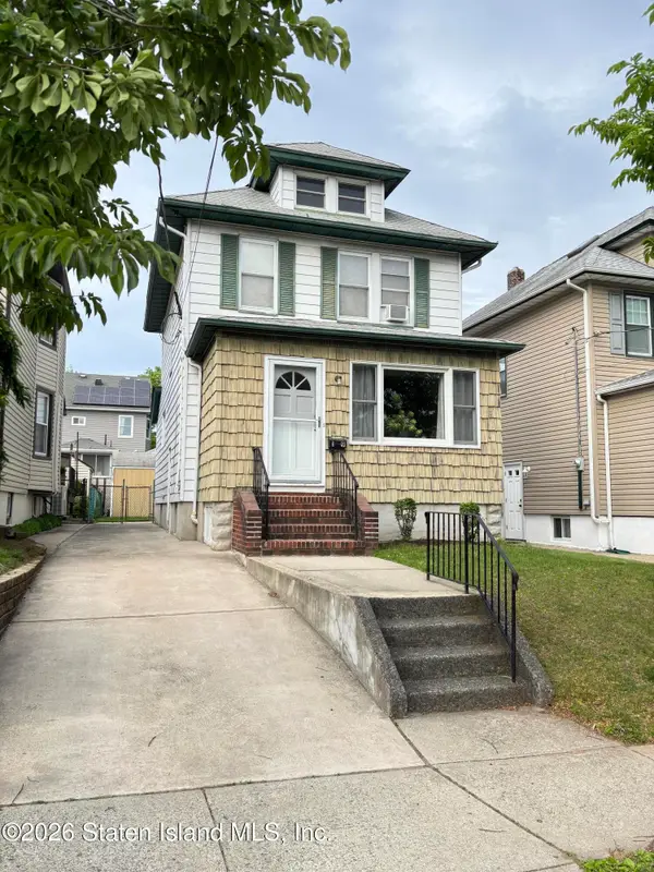 19 Rainbow Avenue, Staten Island, NY 10302