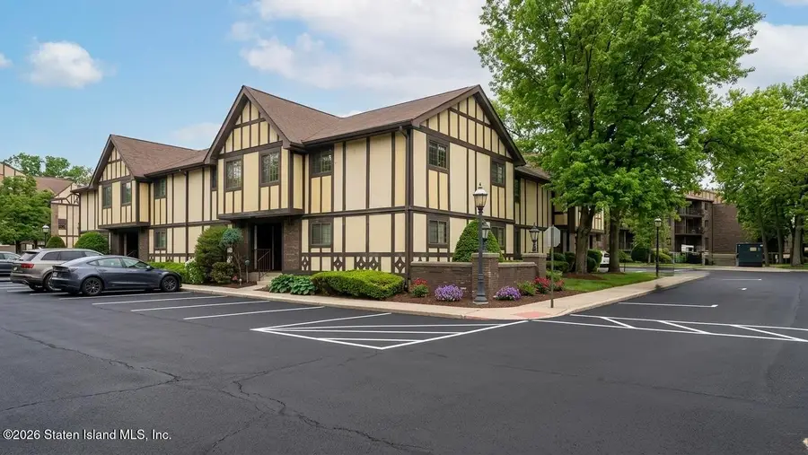 12 Elmwood Park Drive #A, Staten Island, NY 10314 - #3