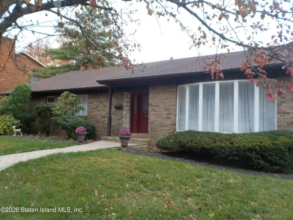 6 Hunt Lane, Staten Island, NY 10304