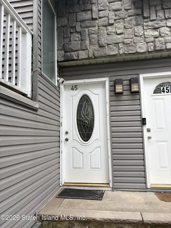 45 A Regal Walk, Staten Island, NY 10303