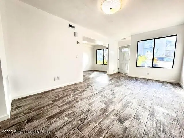 92 Wolkoff Lane, Staten Island, NY 10303 - #2