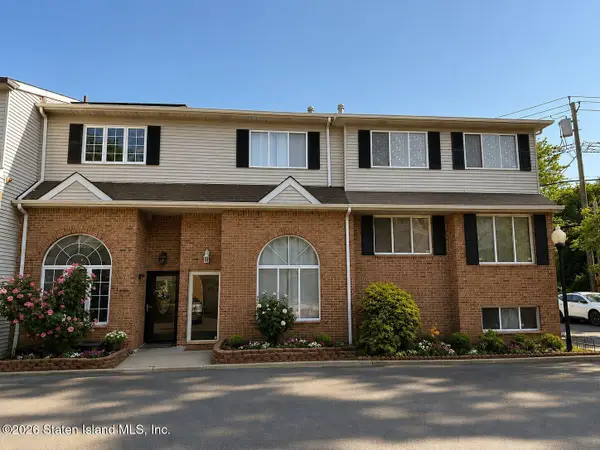 52 Seneca Loop, Staten Island, NY 10314