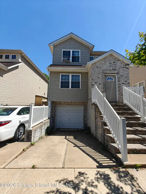 30 Riverside Lane, Staten Island, NY 10302