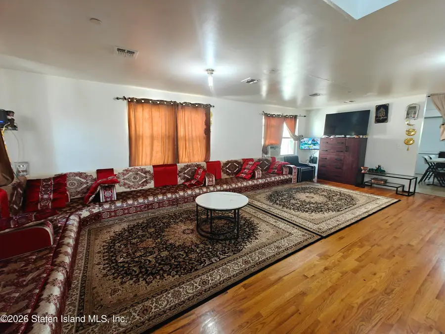 30 Riverside Lane, Staten Island, NY 10302 - #2