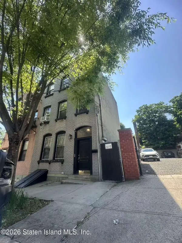 74 Montgomery Avenue, Staten Island, NY 10301
