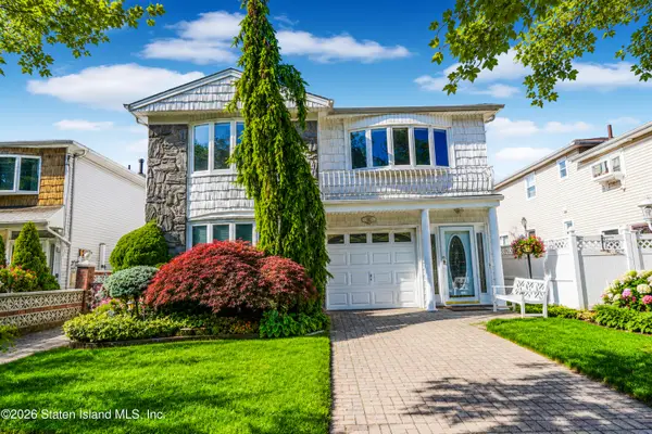 102 Saxon Avenue, Staten Island, NY 10314