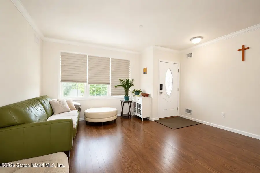 23 Jade Court, Staten Island, NY 10309 - #2
