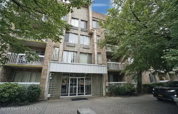 171 Wellington Court #4b, Staten Island, NY 10314