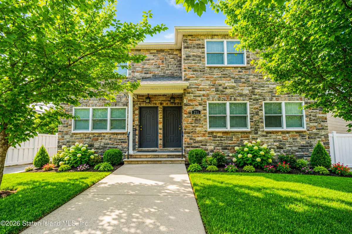 211 Darlington Avenue, Staten Island, NY 10312 - #1