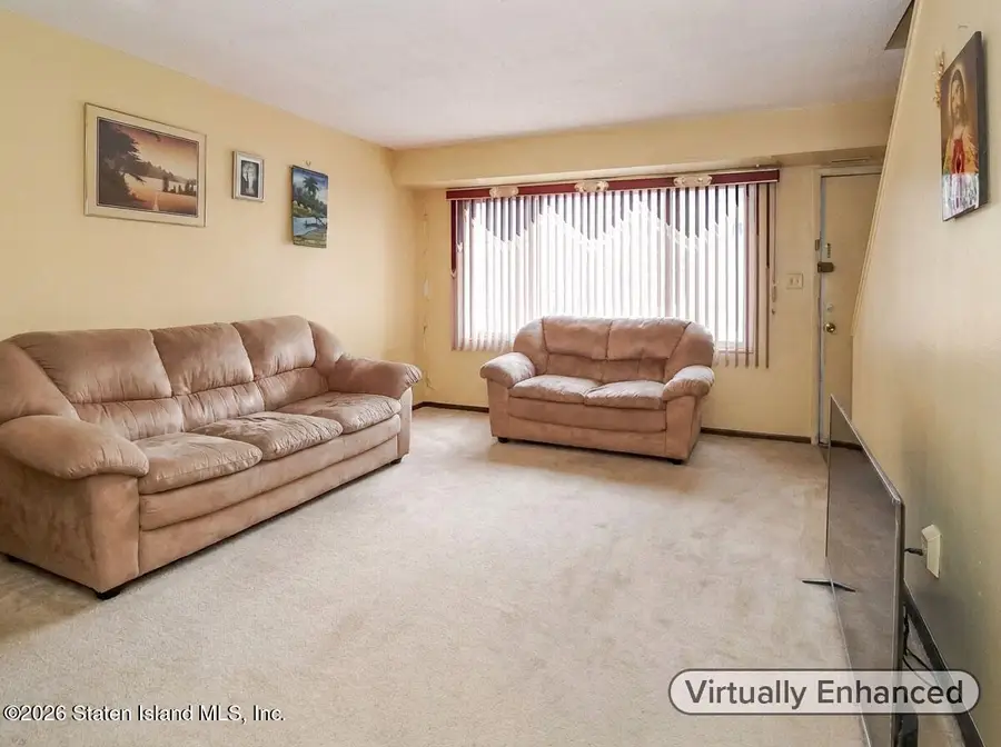 20 Hampton Green, Staten Island, NY 10312 - #2