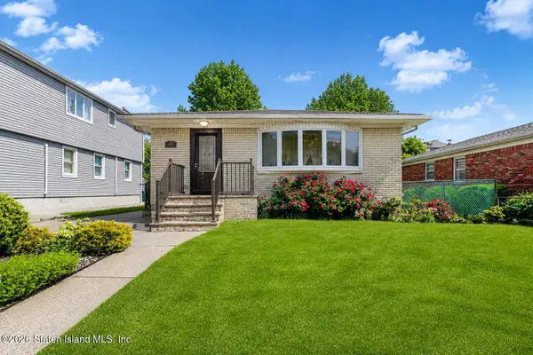 43 Hickory Avenue, Staten Island, NY 10305