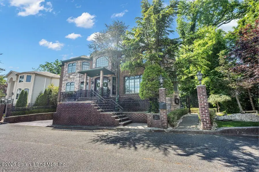 18 Ivan Court, Staten Island, NY 10309 - #3