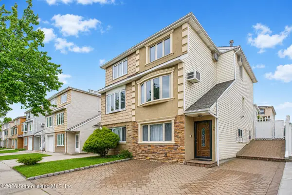 190 Sandalwood Drive, Staten Island, NY 10308