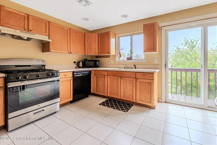 18 Bellavista Court, Staten Island, NY 10305 - #3