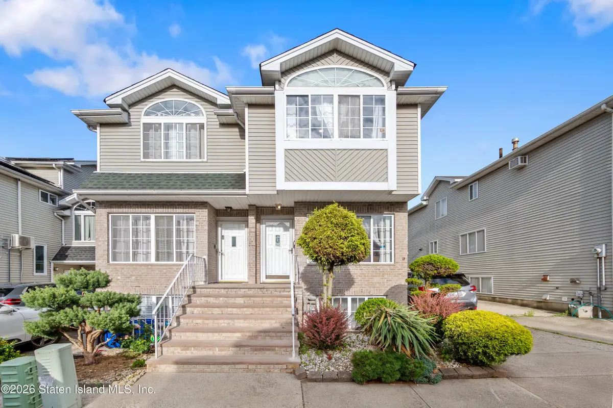 29 Latourette Lane, Staten Island, NY 10314 - #1