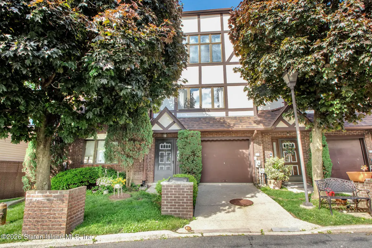 52 Fox Hunt Court, Staten Island, NY 10301 - #1